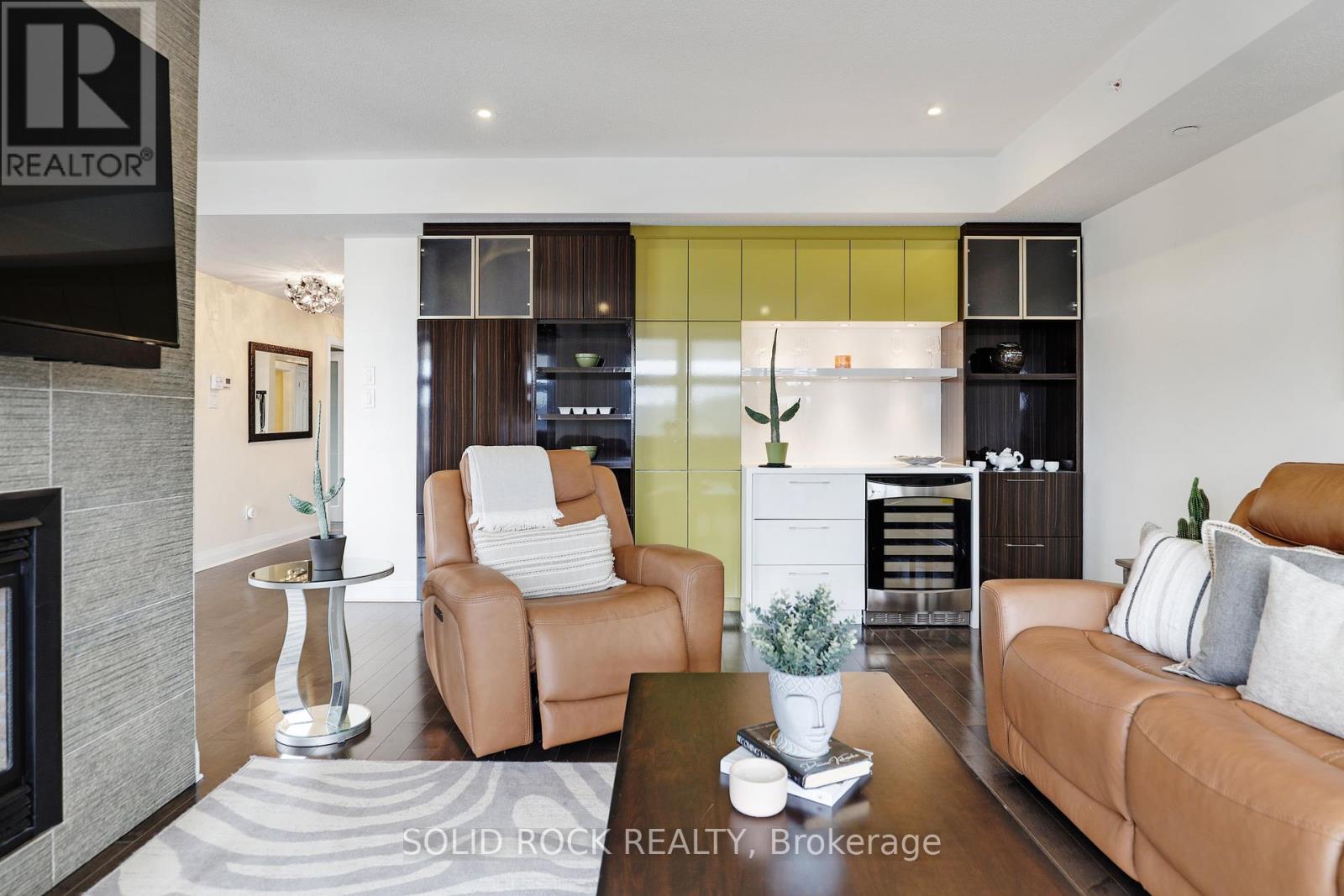 Photo 15 of 401 200 Glenroy Gilbert Drive, Ottawa ON