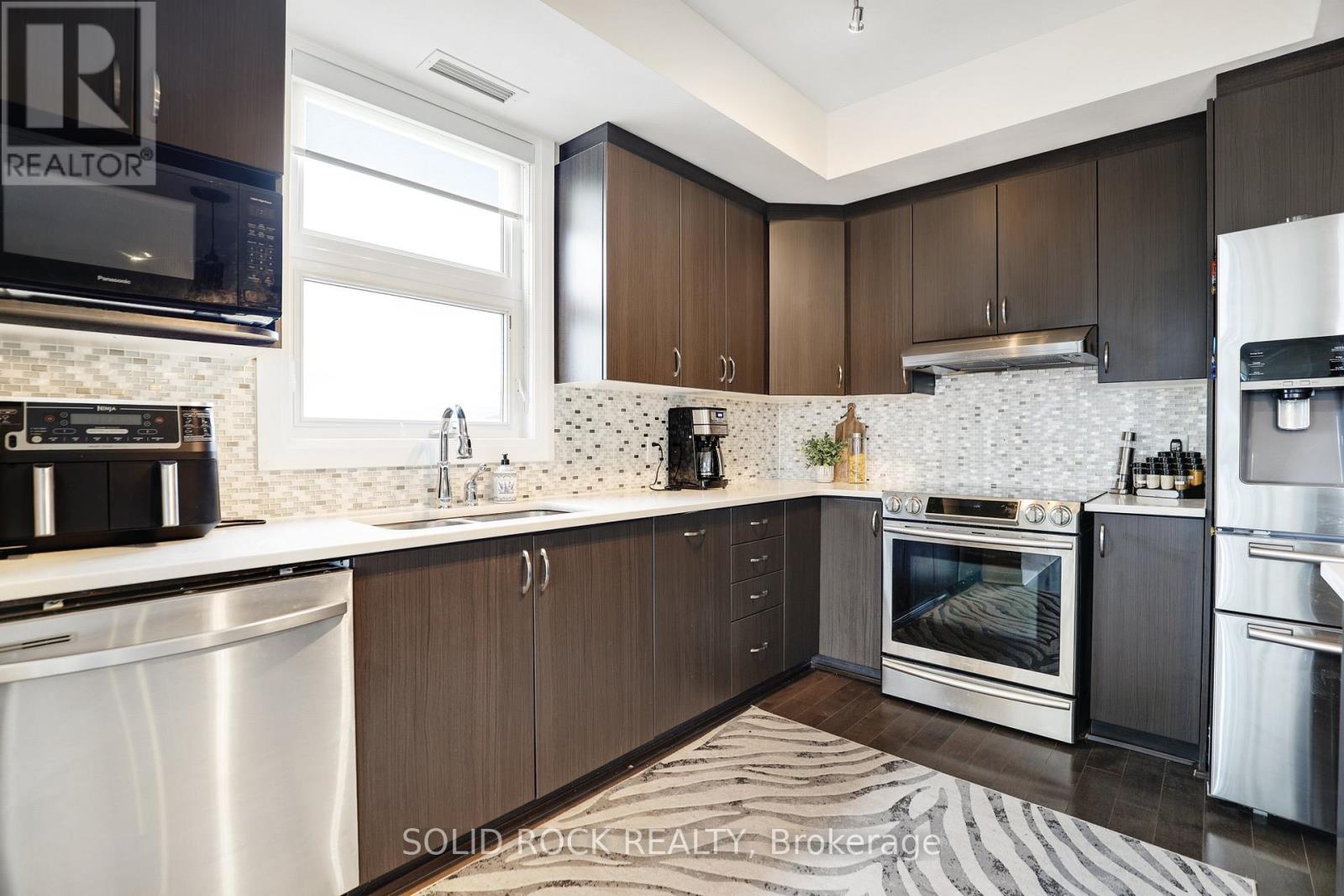 Photo 9 of 401 200 Glenroy Gilbert Drive, Ottawa ON