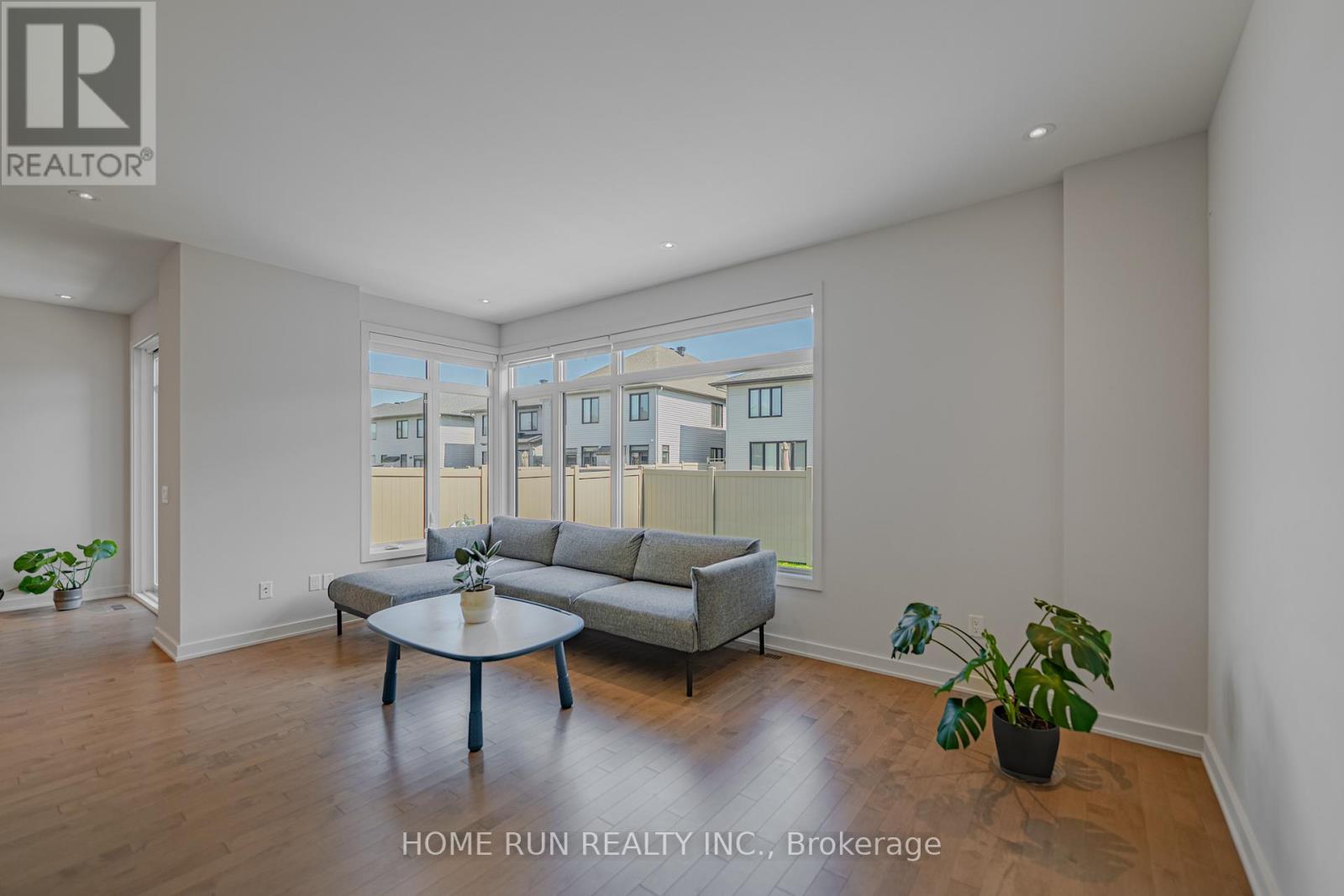 Photo 17 of 899 Ralph Hennessy Avenue, Ottawa ON