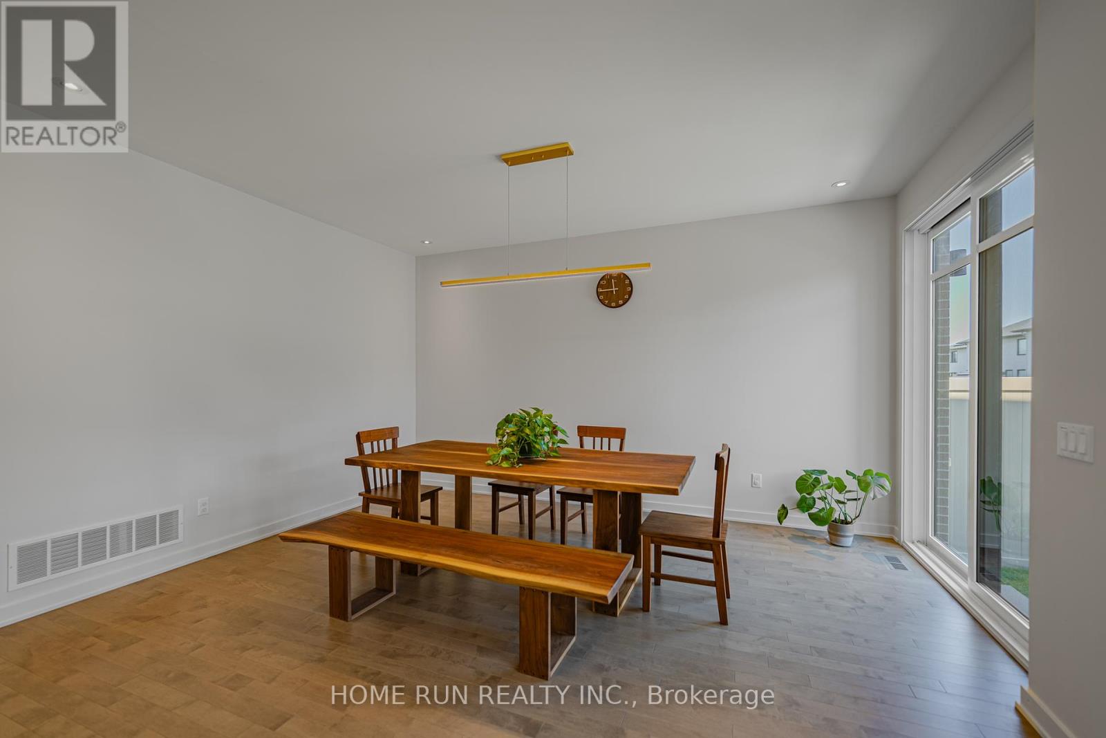Photo 21 of 899 Ralph Hennessy Avenue, Ottawa ON