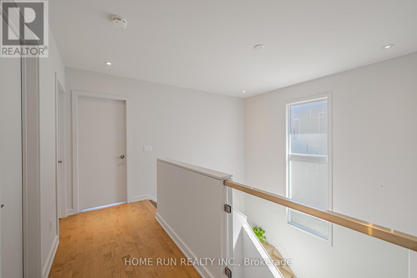 Photo 28 of 899 Ralph Hennessy Avenue, Ottawa ON