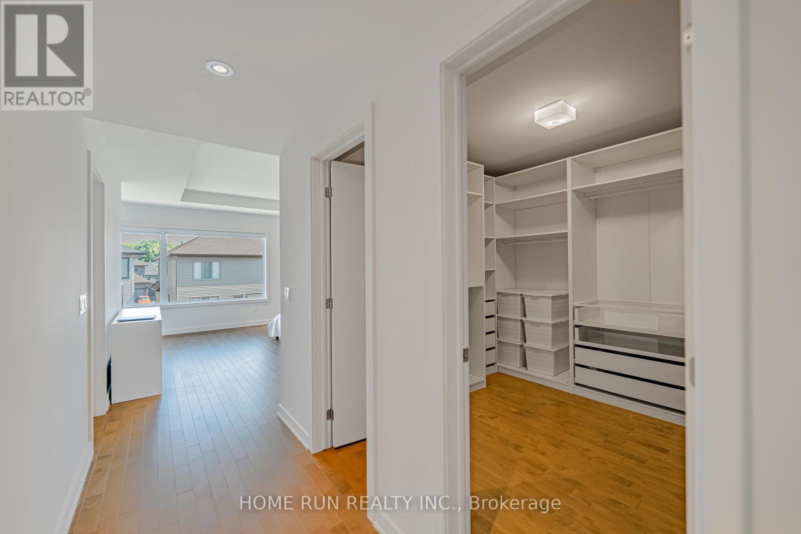 Photo 31 of 899 Ralph Hennessy Avenue, Ottawa ON
