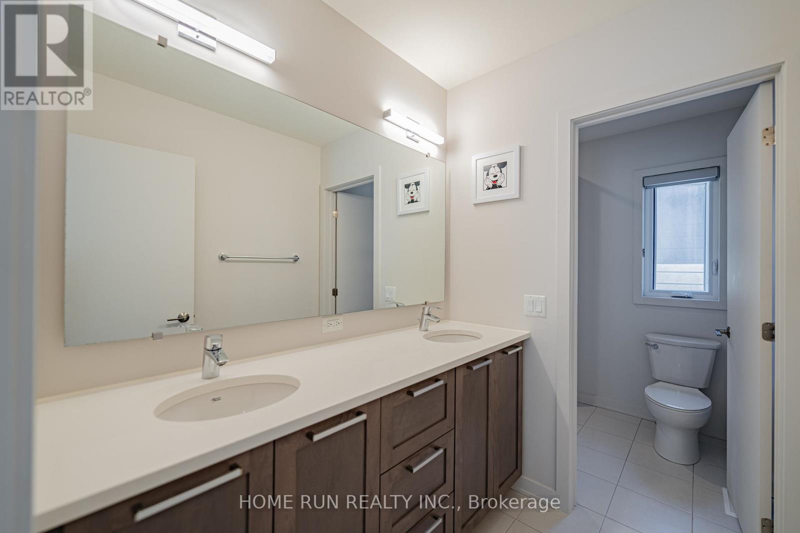 Photo 41 of 899 Ralph Hennessy Avenue, Ottawa ON