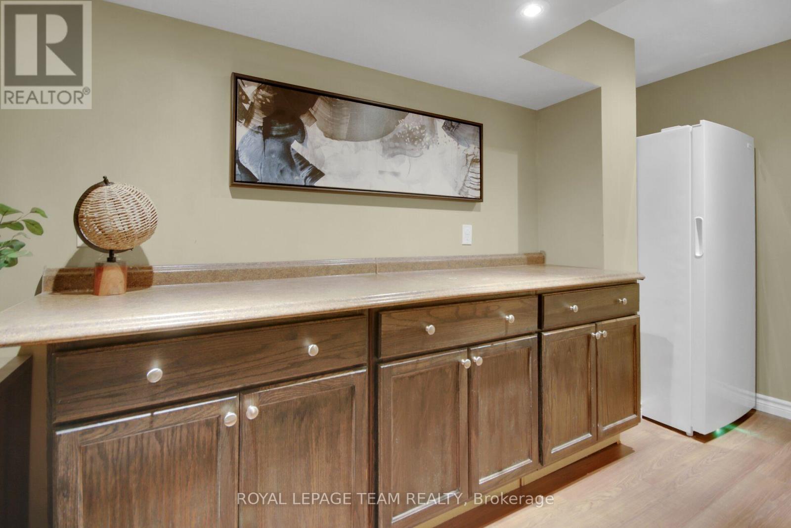 Photo 46 of 123 Talltree Crescent, Ottawa ON