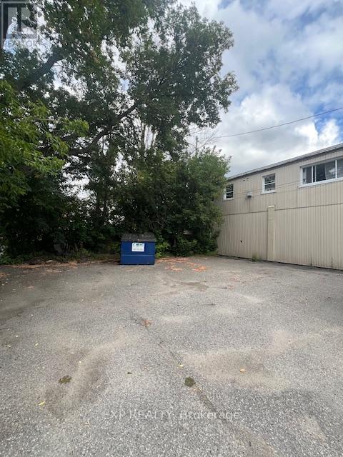 Photo 15 of 49 Raglan Street N, Renfrew ON