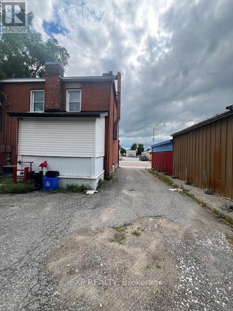 Photo 16 of 49 Raglan Street N, Renfrew ON