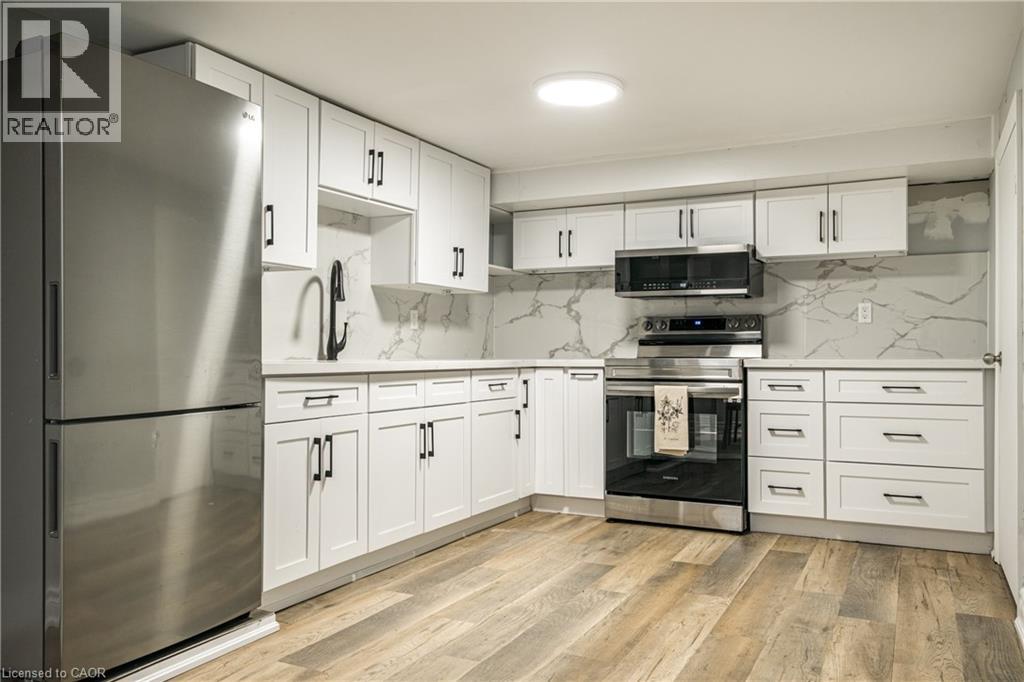 Photo 33 of 3 Oakwood Place, Hamilton ON