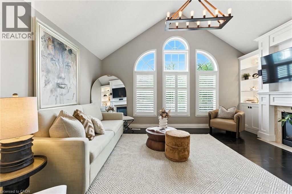 Photo 17 of 2484 Whitehorn Drive, Burlington ON
