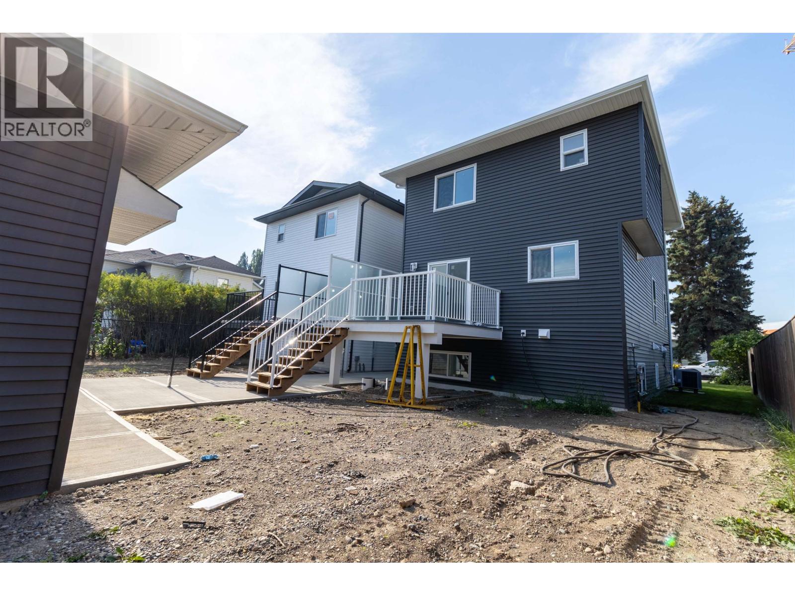 Photo 3 of 1988 12 Th Avenue, Prince George BC