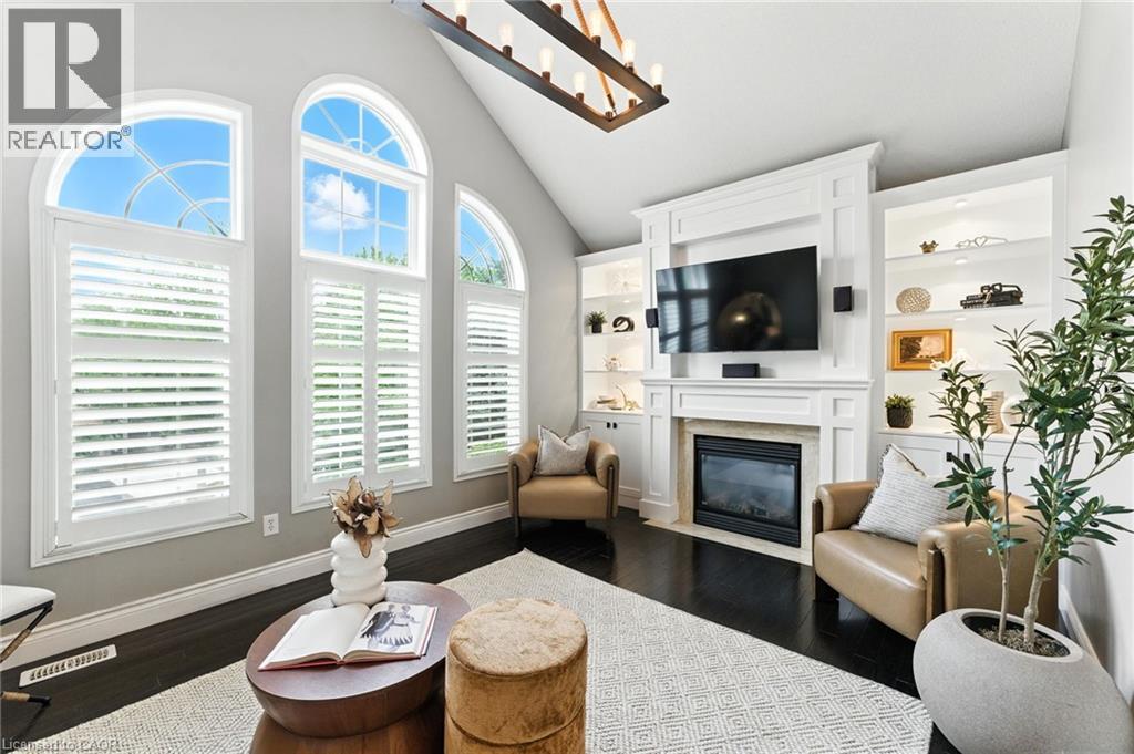 Photo 16 of 2484 Whitehorn Drive, Burlington ON