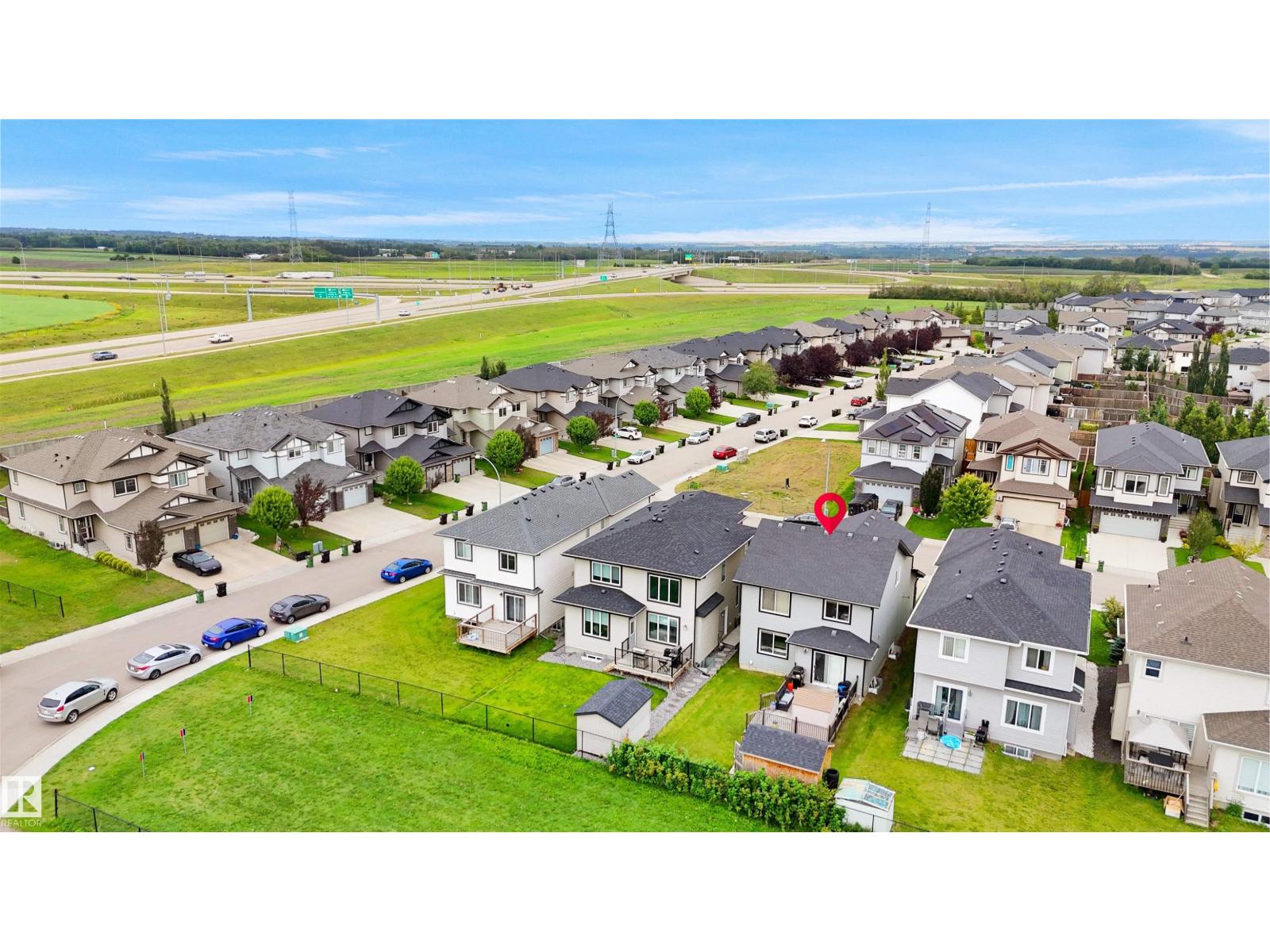 Photo 8 of 15160 16 St Nw, Edmonton AB