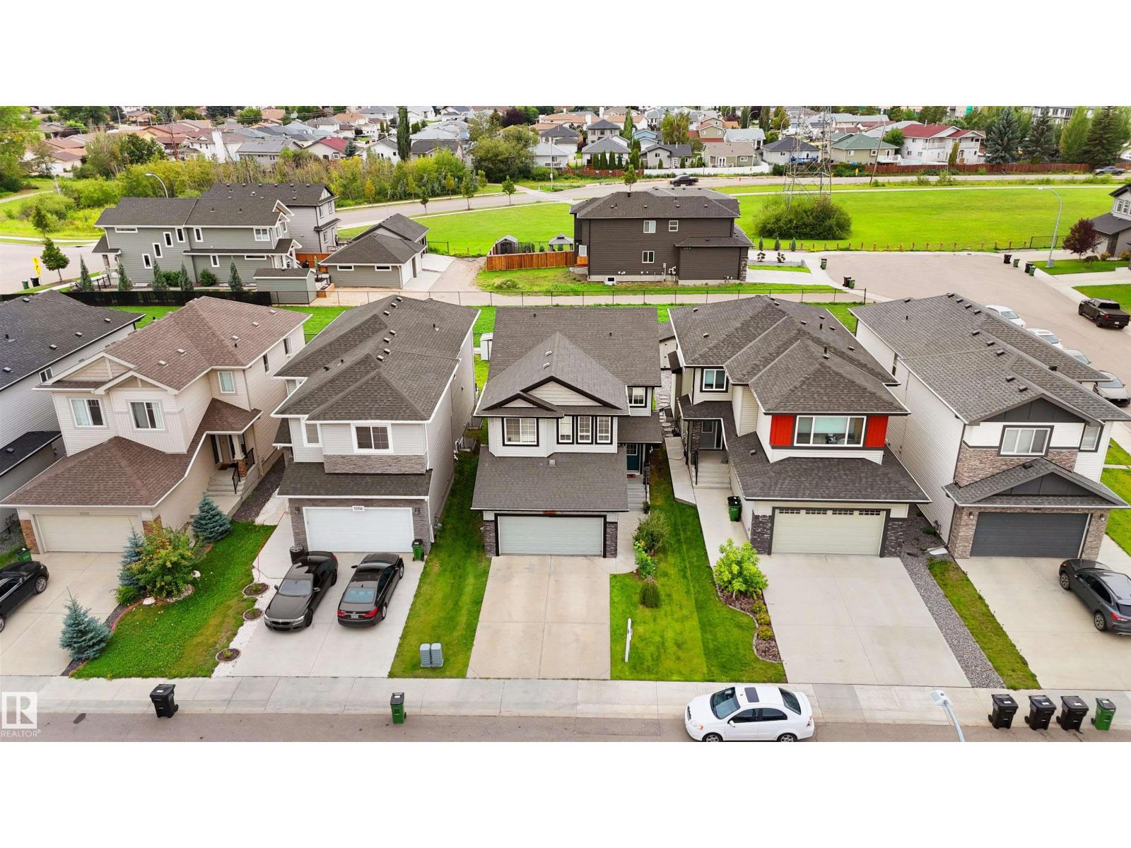 Photo 6 of 15160 16 St Nw, Edmonton AB