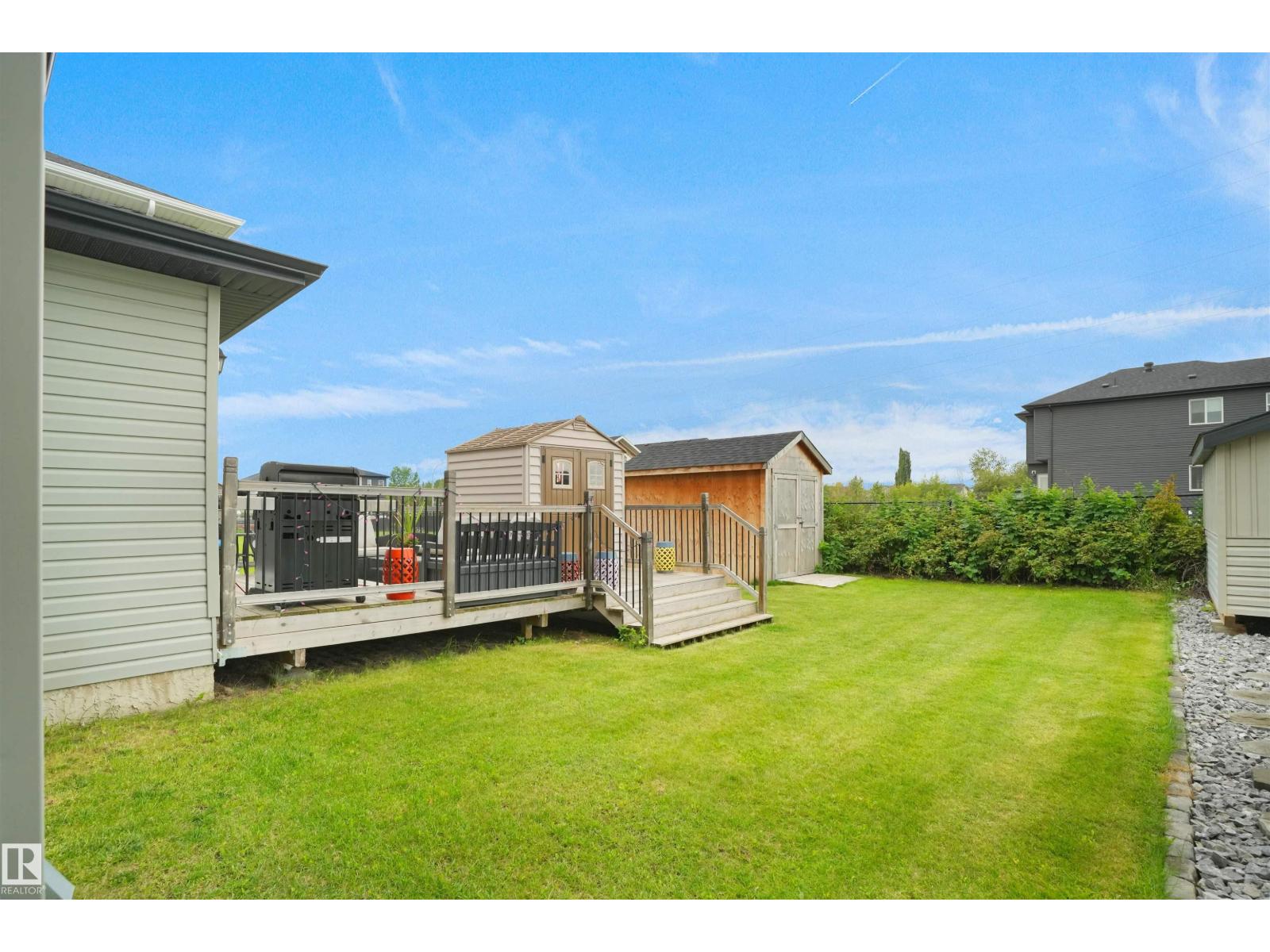 Photo 10 of 15160 16 St Nw, Edmonton AB