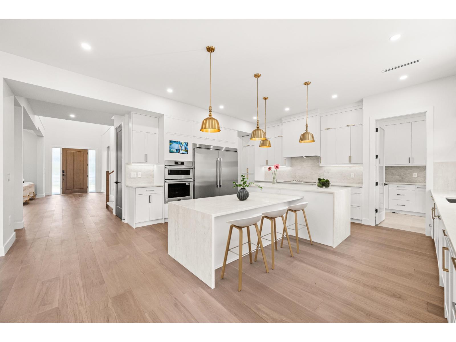 Photo 10 of 20334 42 Avenue, Langley BC