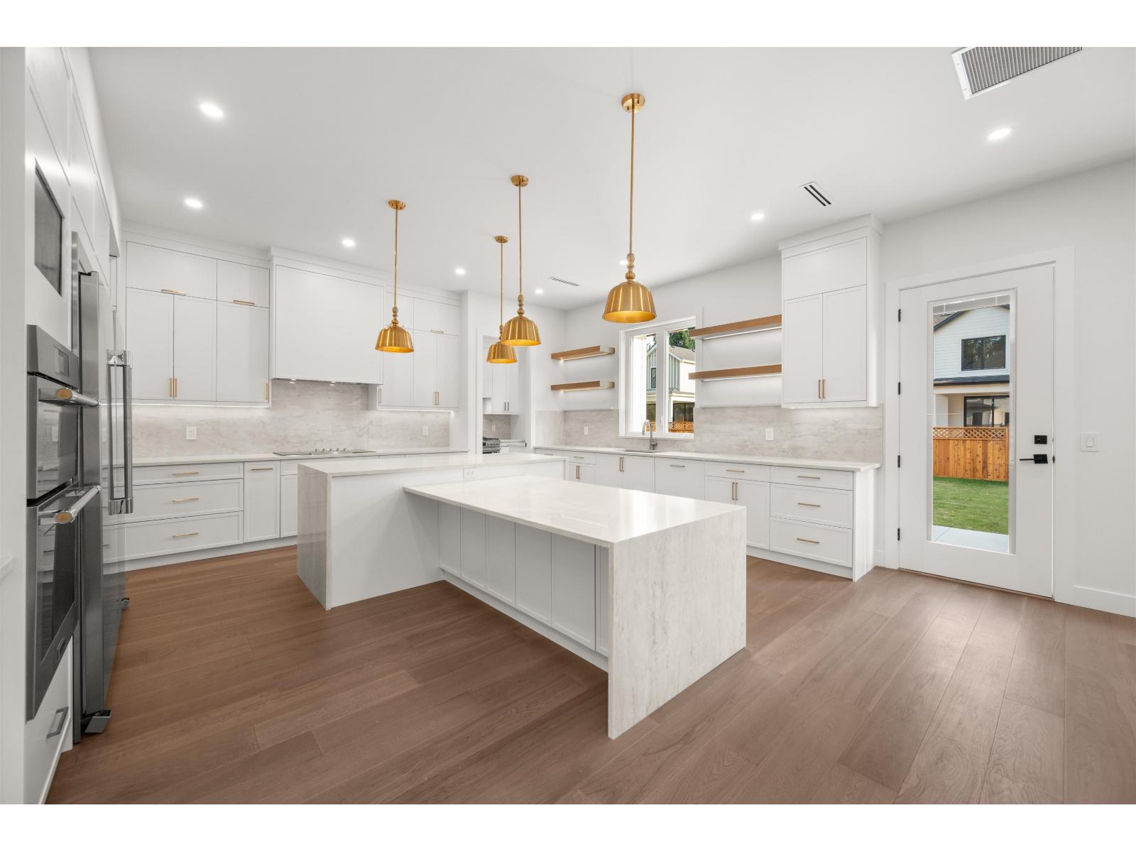 Photo 9 of 20334 42 Avenue, Langley BC