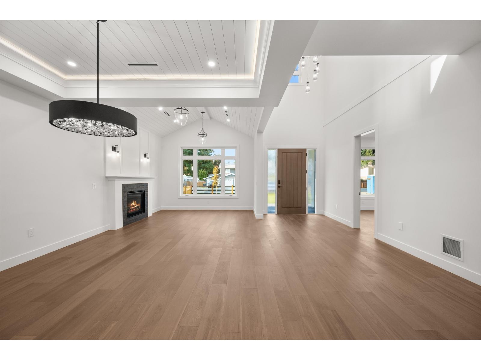 Photo 4 of 20334 42 Avenue, Langley BC
