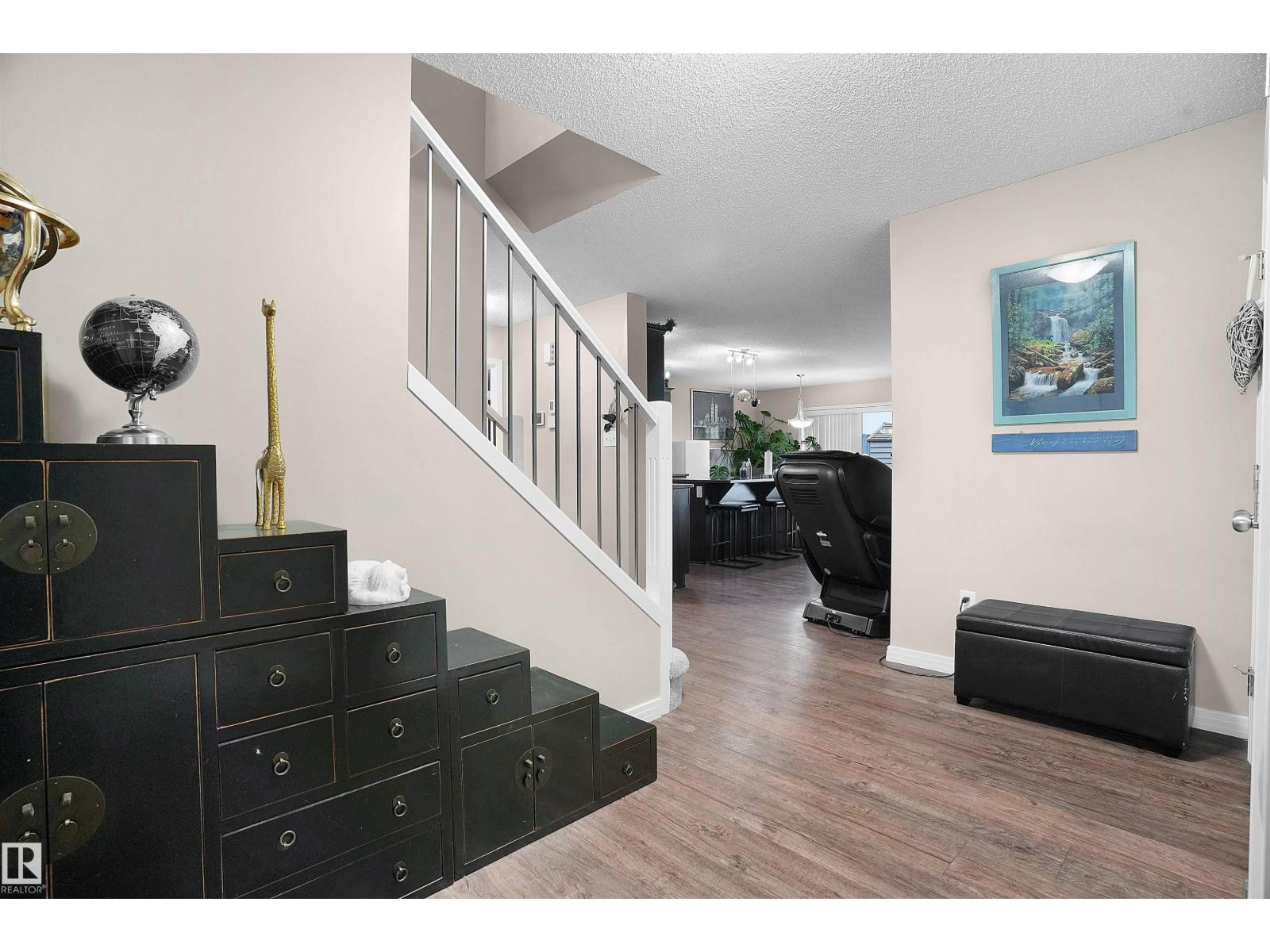 Photo 17 of 15160 16 St Nw, Edmonton AB
