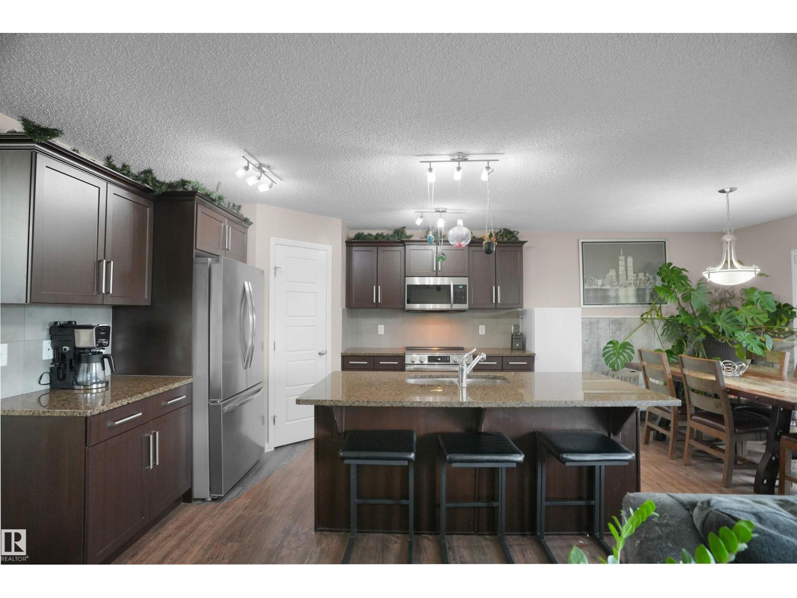 Photo 24 of 15160 16 St Nw, Edmonton AB