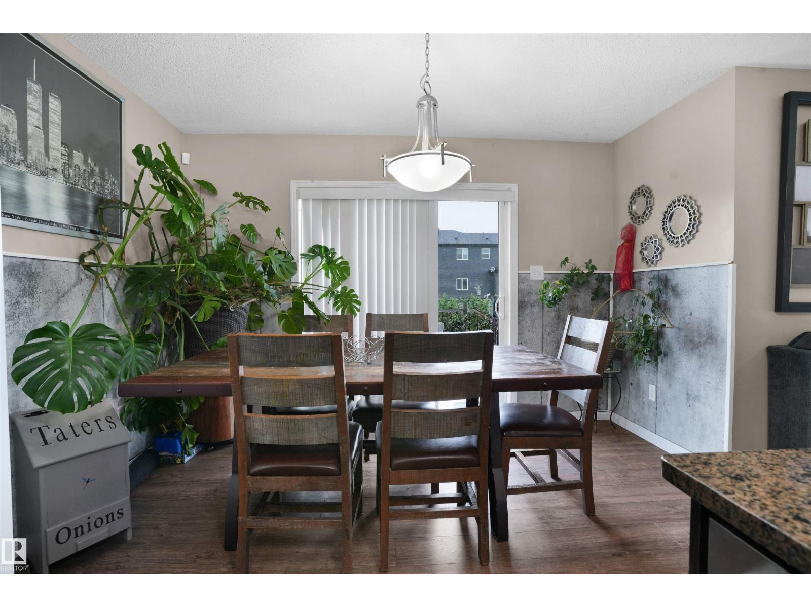 Photo 22 of 15160 16 St Nw, Edmonton AB