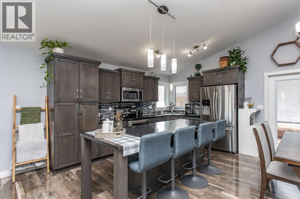 Photo 9 of 66 Woodbine Avenue, Blackfalds AB