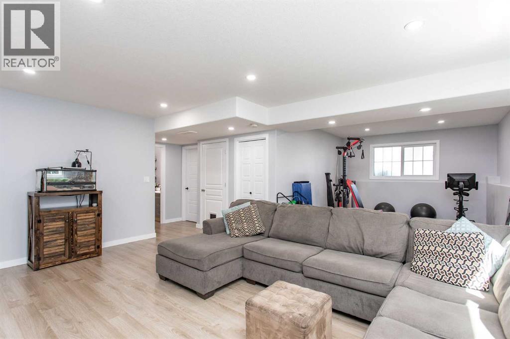 Photo 26 of 66 Woodbine Avenue, Blackfalds AB