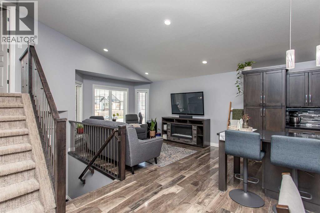 Photo 13 of 66 Woodbine Avenue, Blackfalds AB
