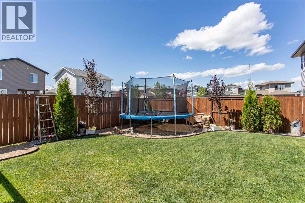 Photo 32 of 66 Woodbine Avenue, Blackfalds AB