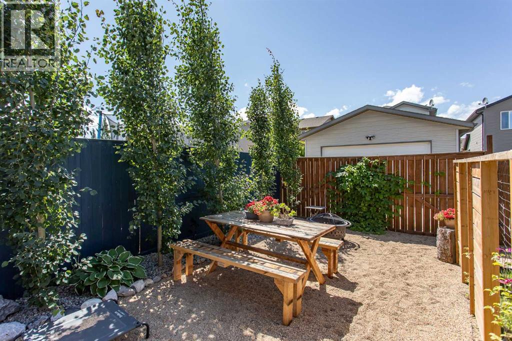 Photo 33 of 66 Woodbine Avenue, Blackfalds AB