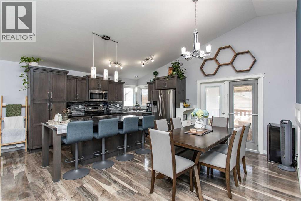Photo 8 of 66 Woodbine Avenue, Blackfalds AB