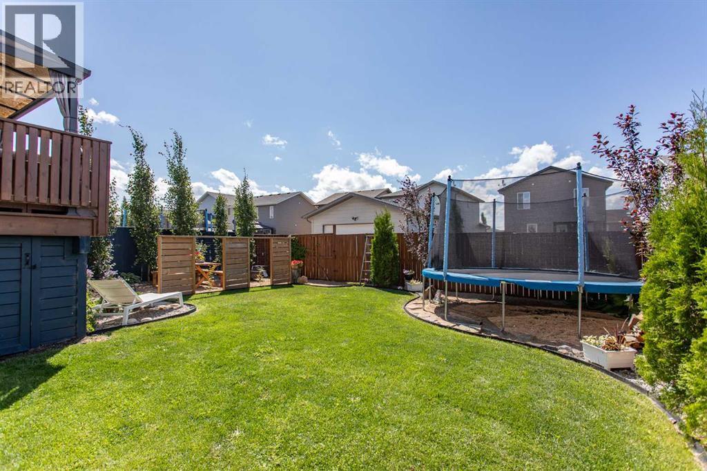 Photo 34 of 66 Woodbine Avenue, Blackfalds AB