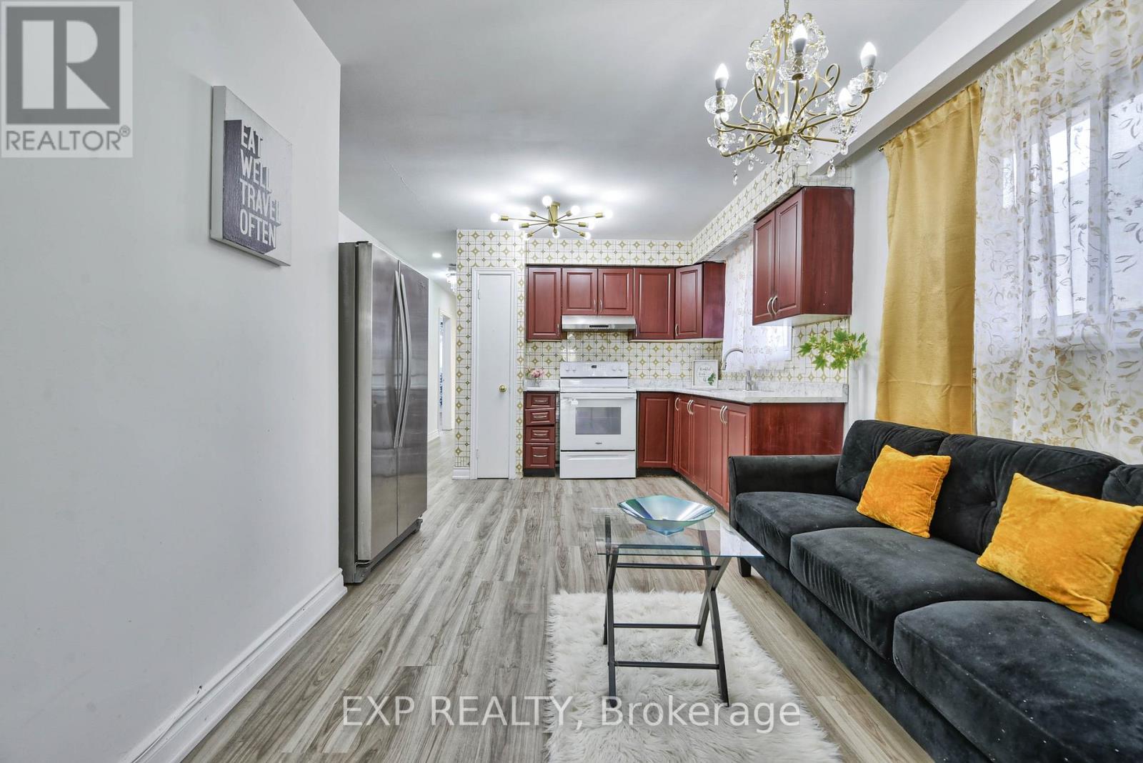 Photo 11 of 7292 Redfox Road, Mississauga ON