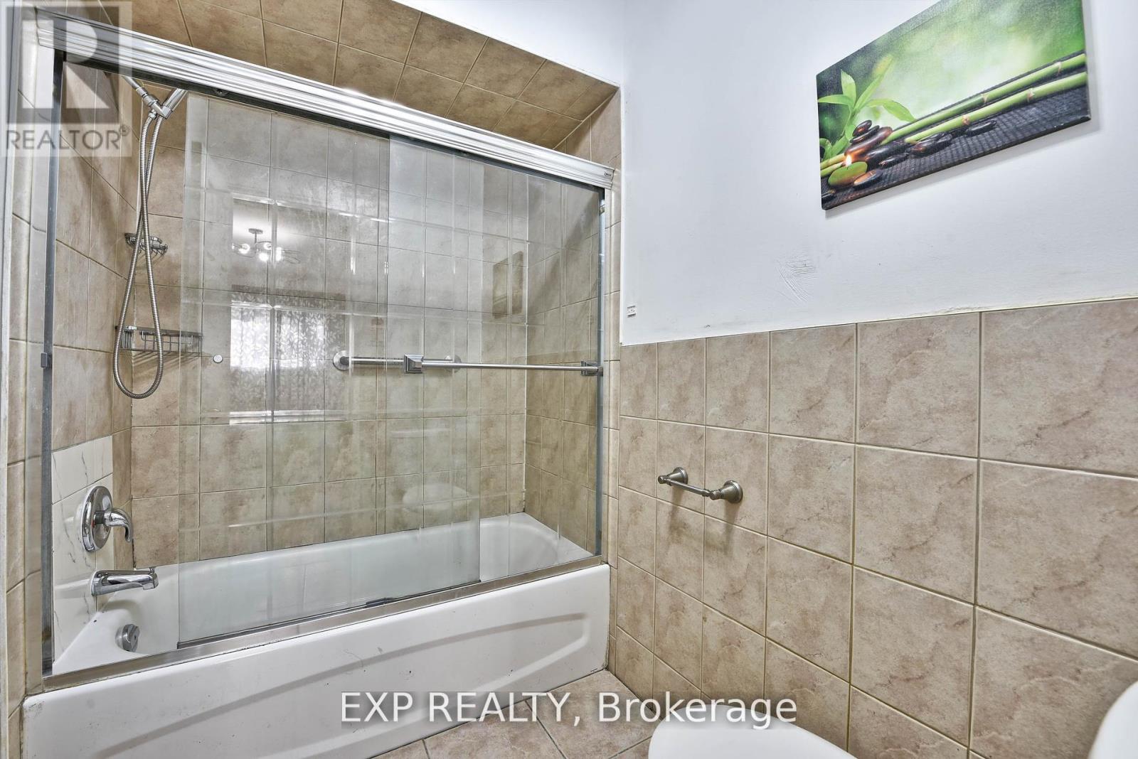 Photo 24 of 7292 Redfox Road, Mississauga ON