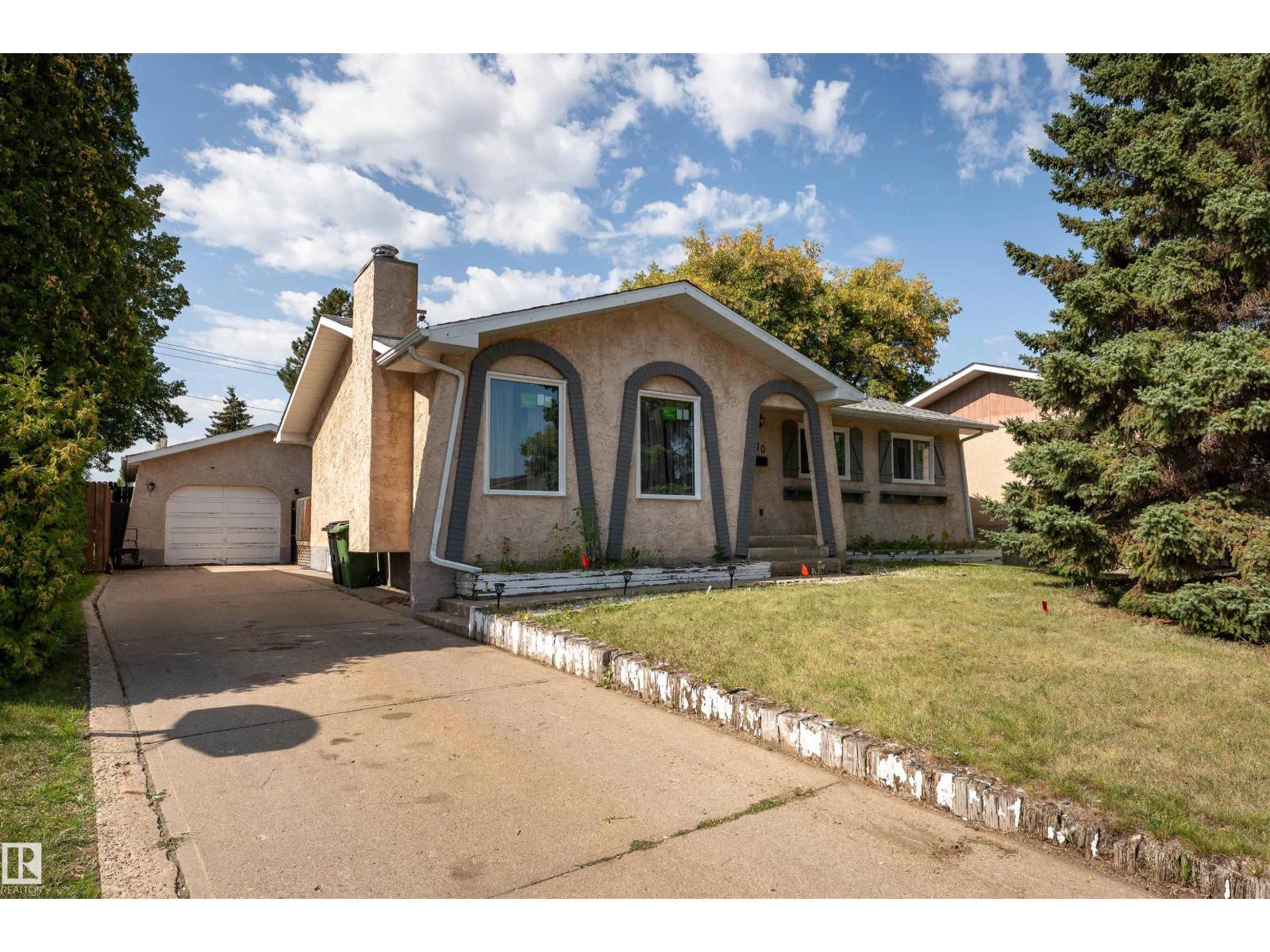 Photo 1 of 9510 79 St, Fort Saskatchewan AB