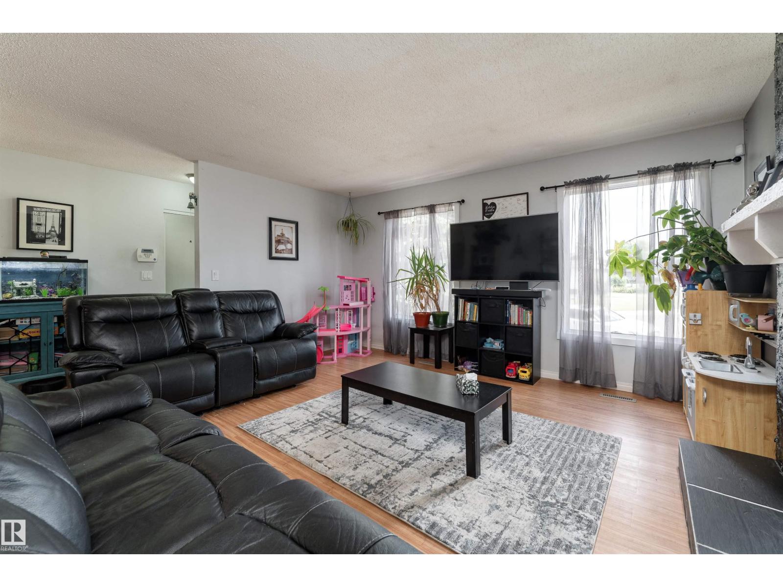 Photo 18 of 9510 79 St, Fort Saskatchewan AB