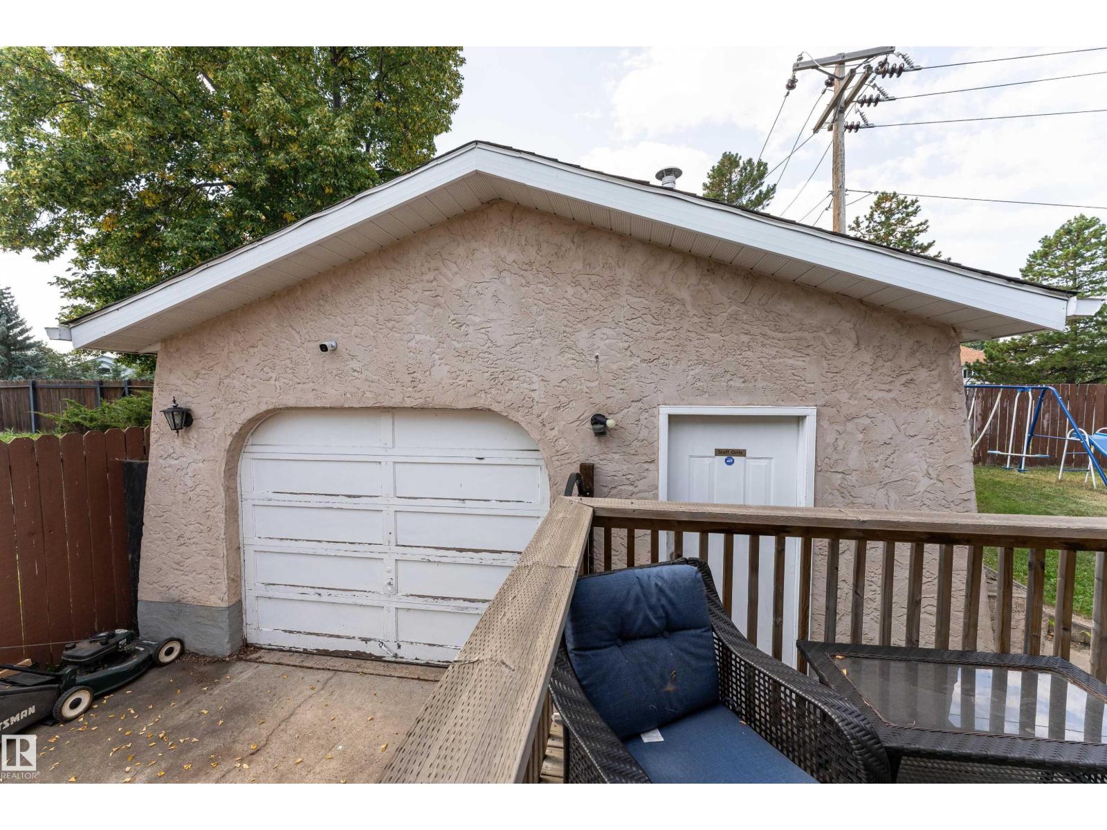 Photo 8 of 9510 79 St, Fort Saskatchewan AB