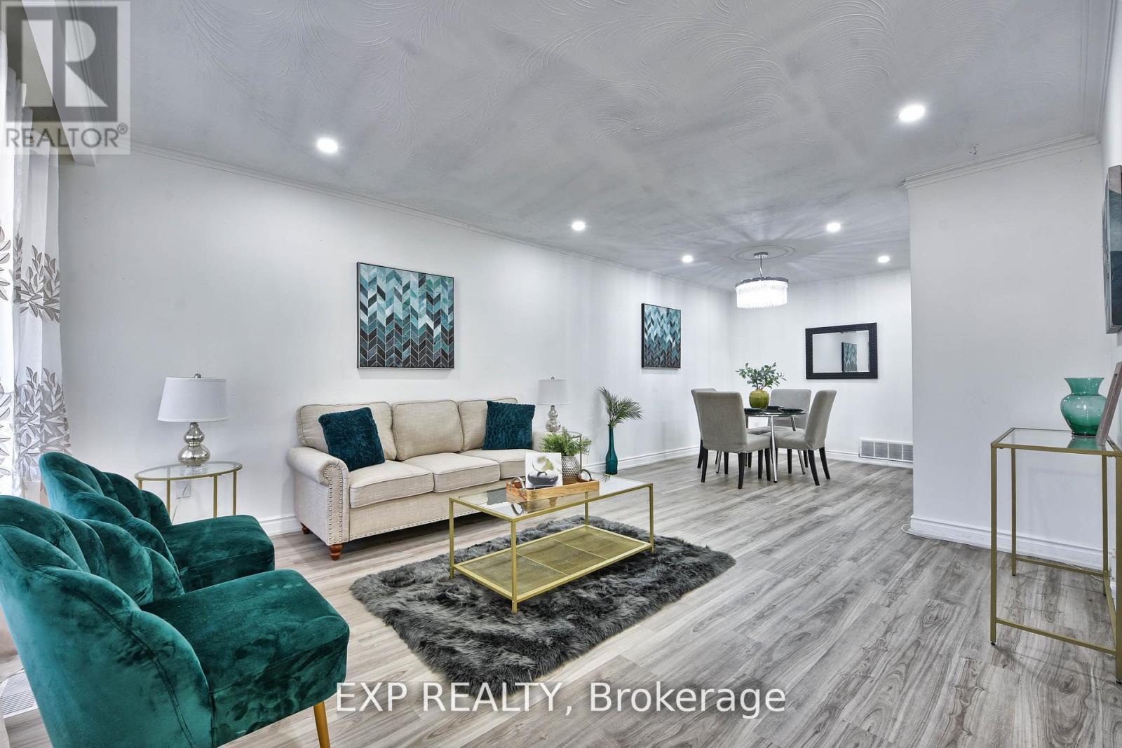 Photo 1 of 7292 Redfox Road, Mississauga ON