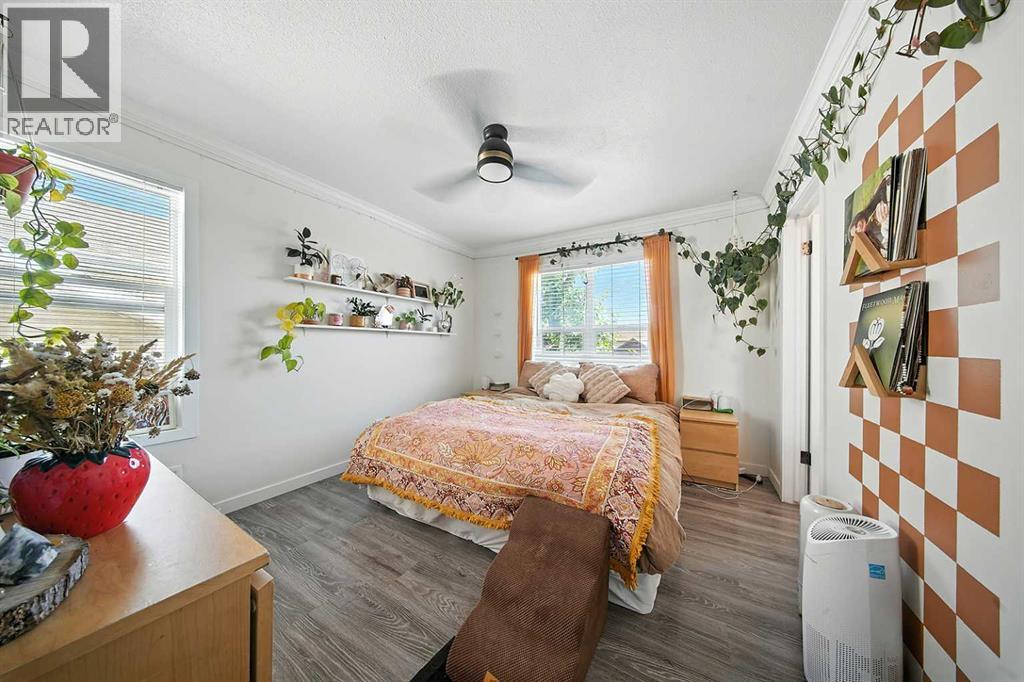 Photo 16 of 4628 45 Street, Sylvan Lake AB