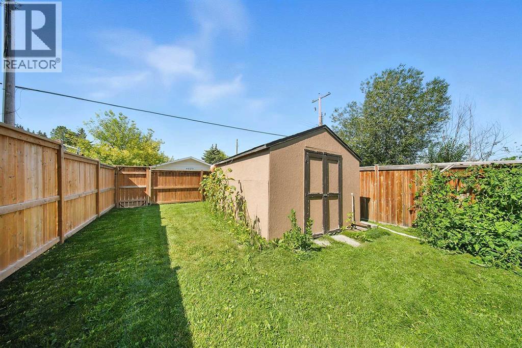 Photo 29 of 4628 45 Street, Sylvan Lake AB
