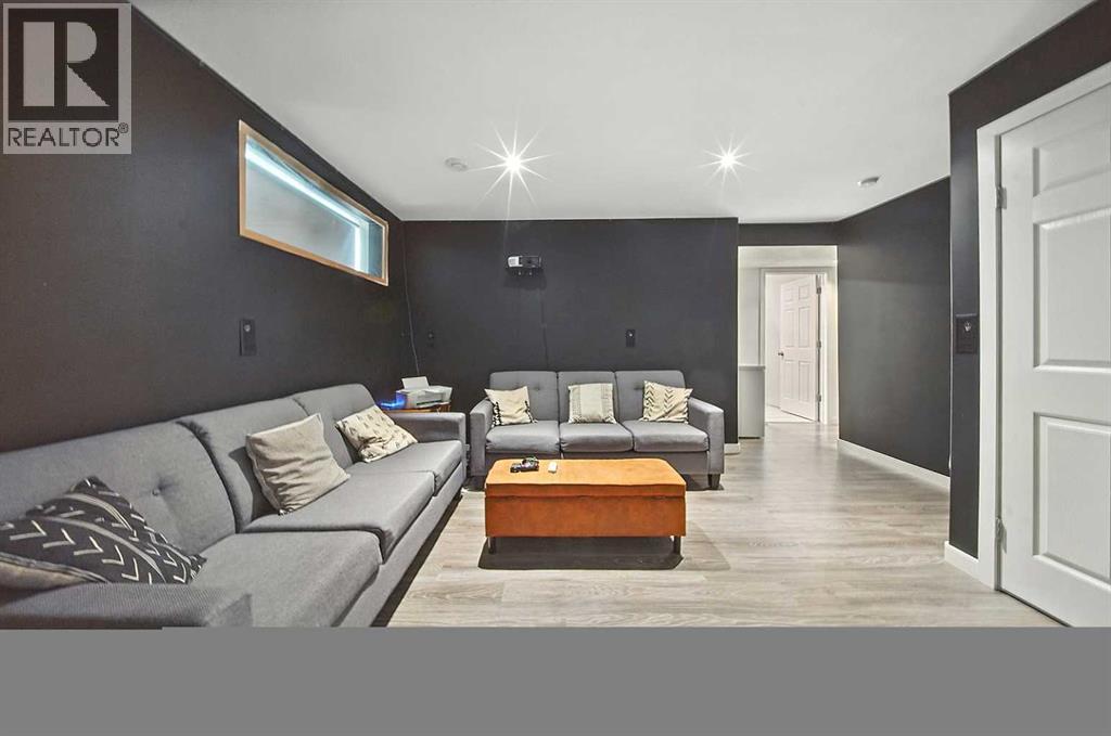 Photo 22 of 4628 45 Street, Sylvan Lake AB