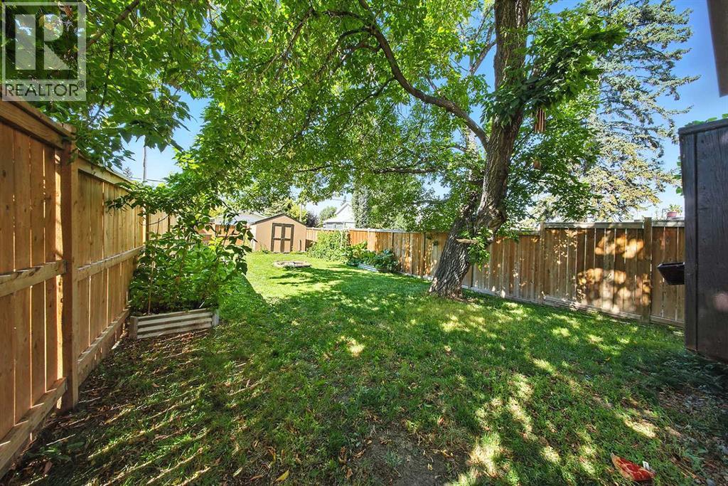 Photo 28 of 4628 45 Street, Sylvan Lake AB