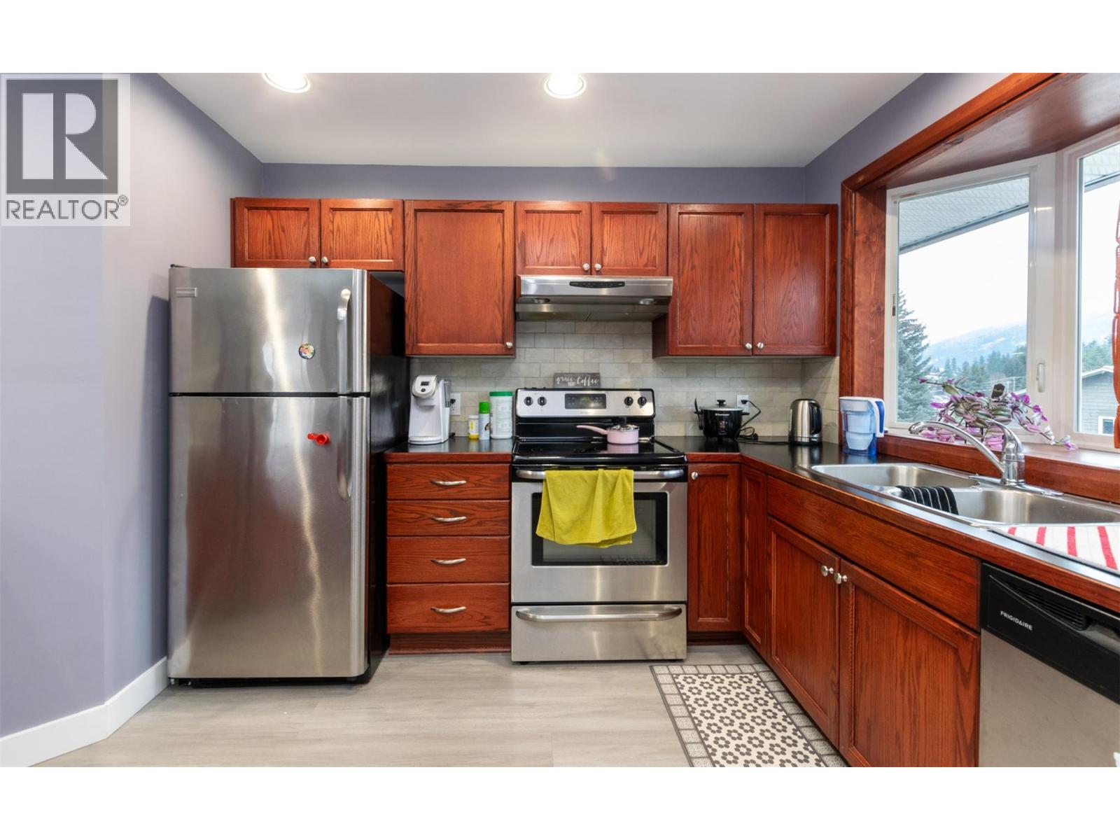  1350 13 Avenue Southeast, Salmon Arm