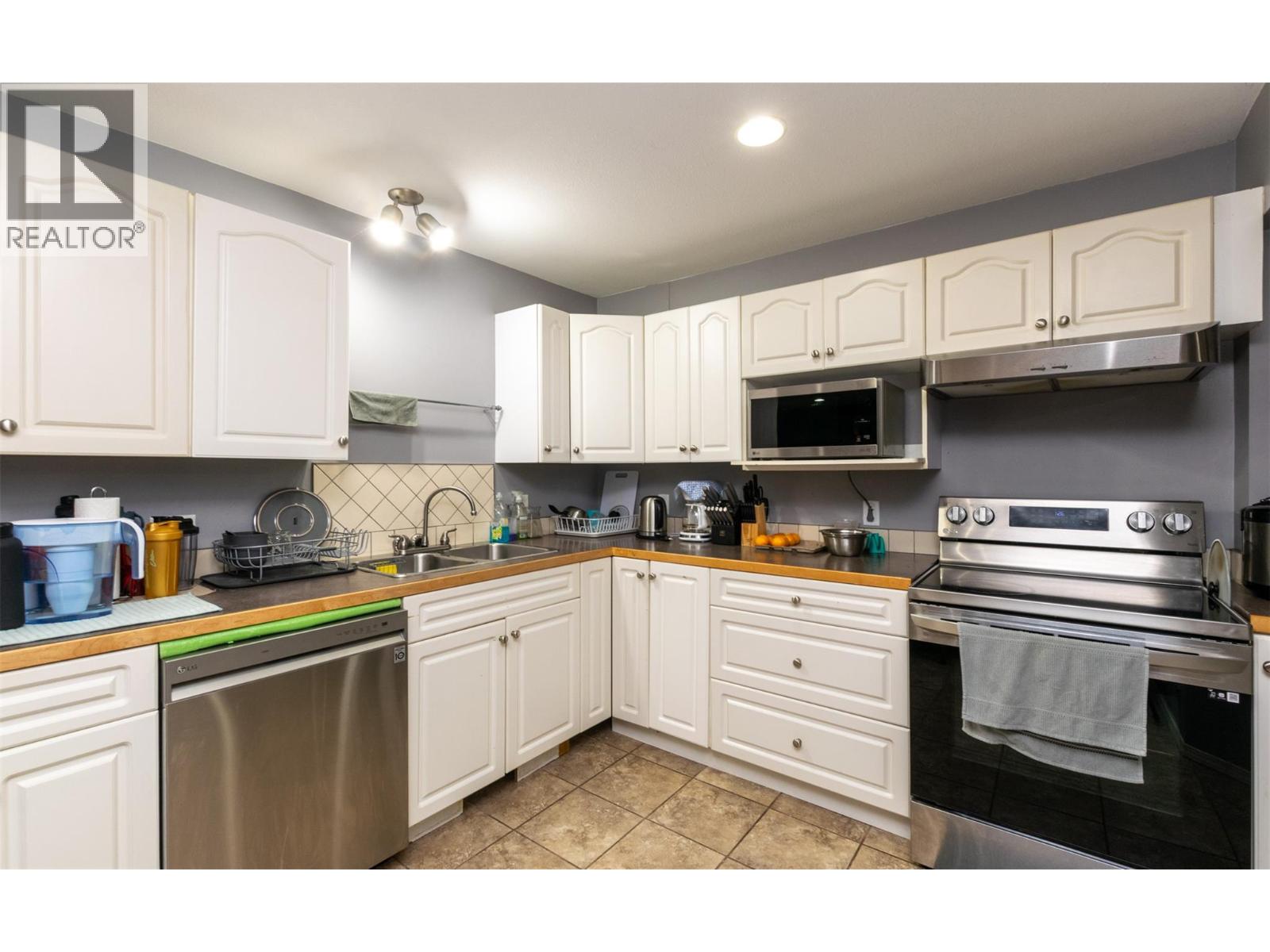  1350 13 Avenue Southeast, Salmon Arm