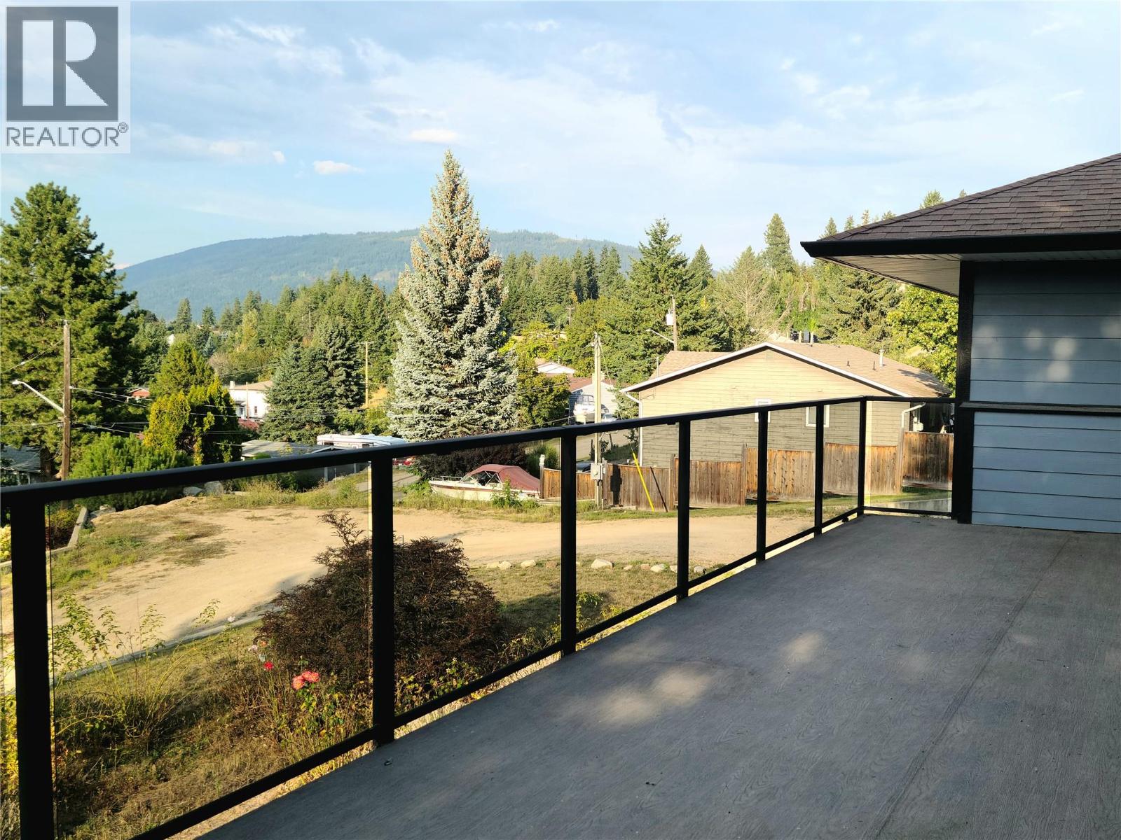  1350 13 Avenue Southeast, Salmon Arm