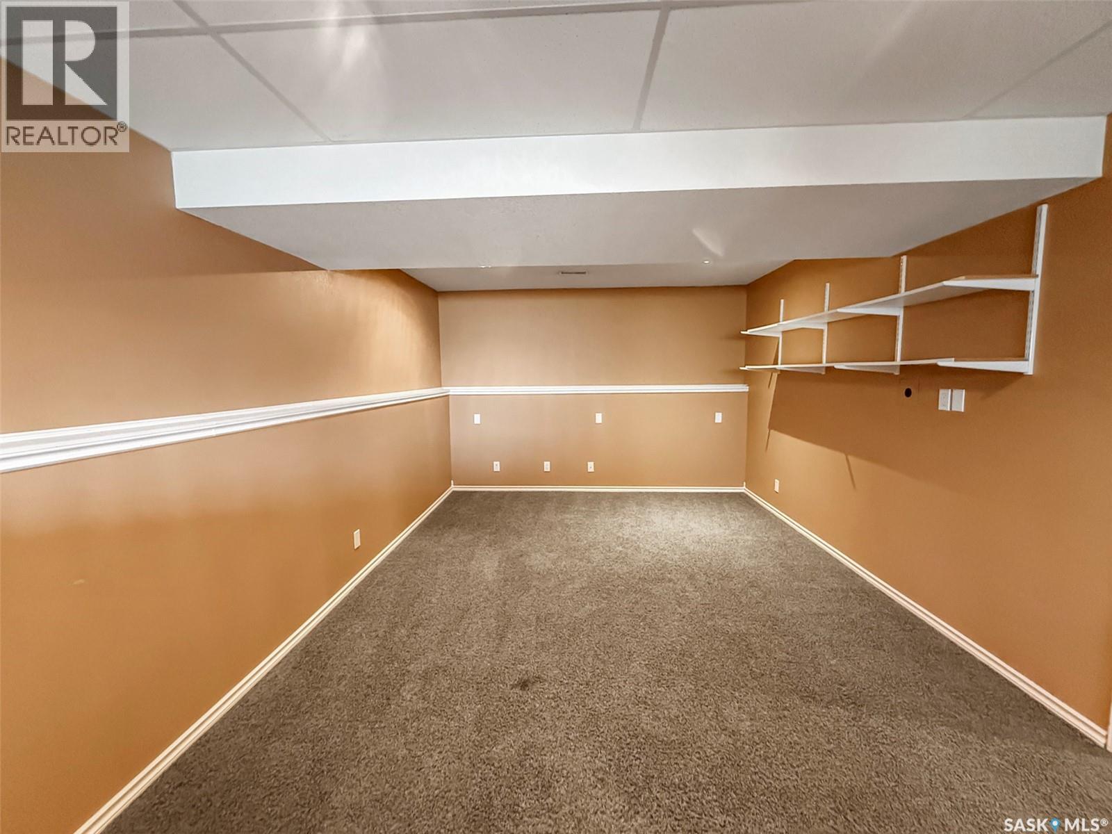 Photo 20 of 153 5th Avenue Ne, Swift Current SK