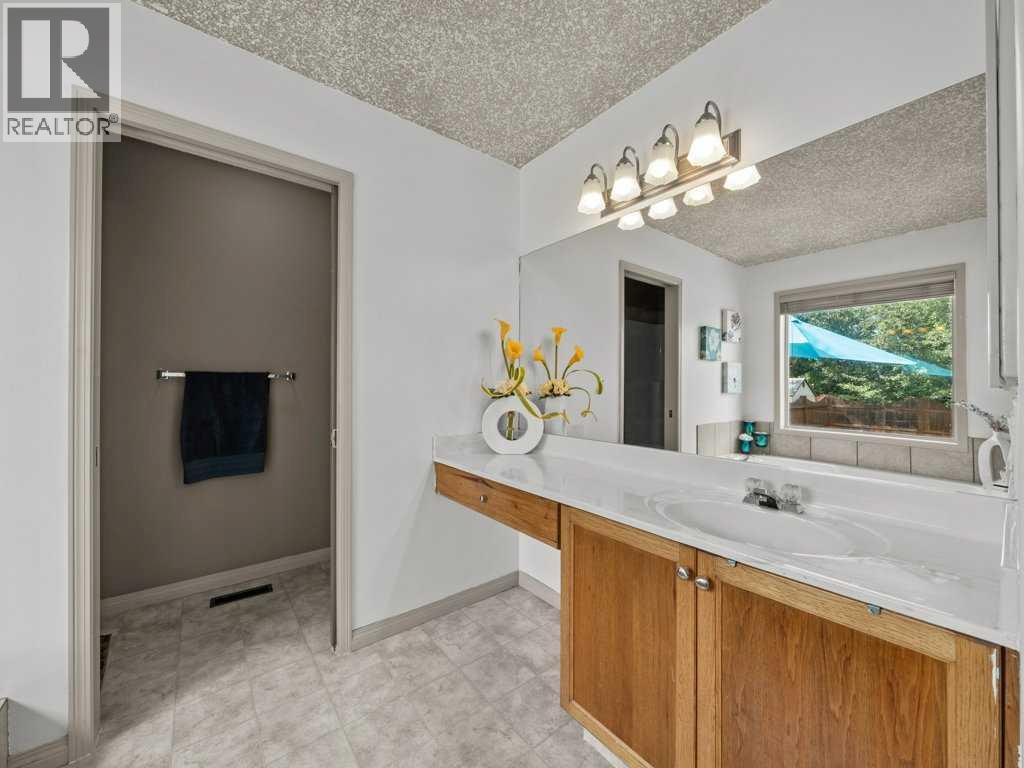 Photo 14 of 155 West Lakeview Passage, Chestermere AB