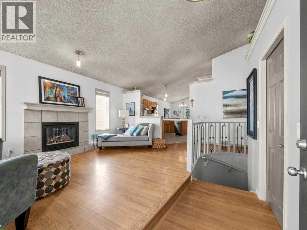 Photo 2 of 155 West Lakeview Passage, Chestermere AB