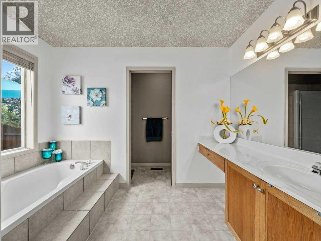 Photo 13 of 155 West Lakeview Passage, Chestermere AB