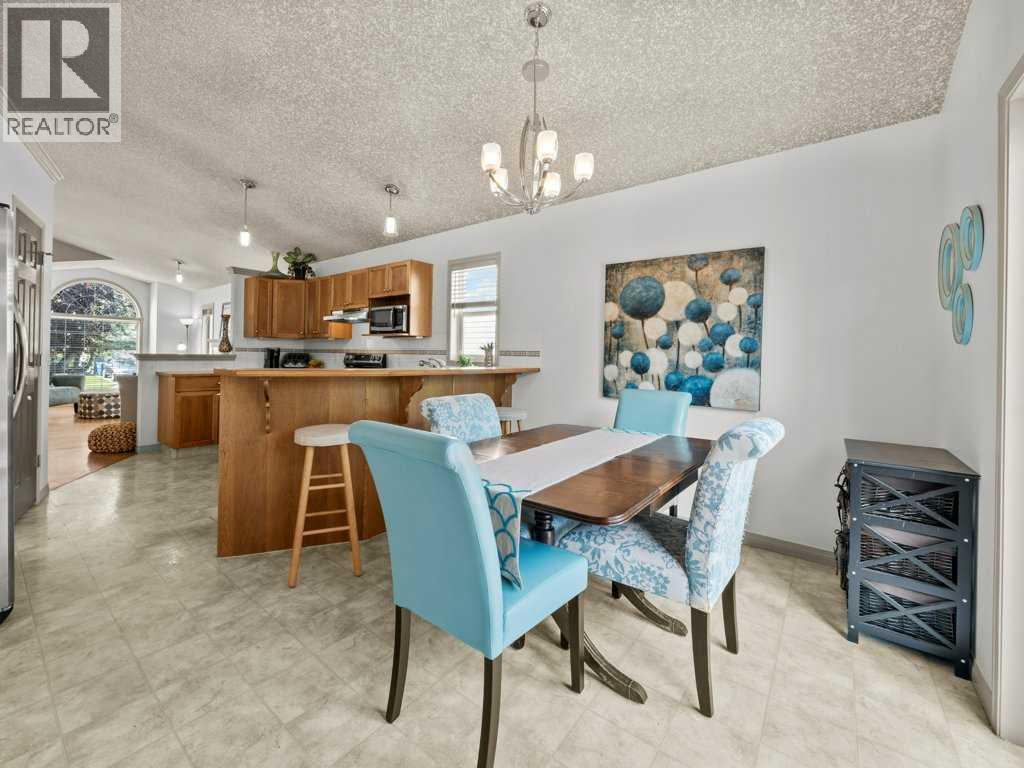 Photo 9 of 155 West Lakeview Passage, Chestermere AB