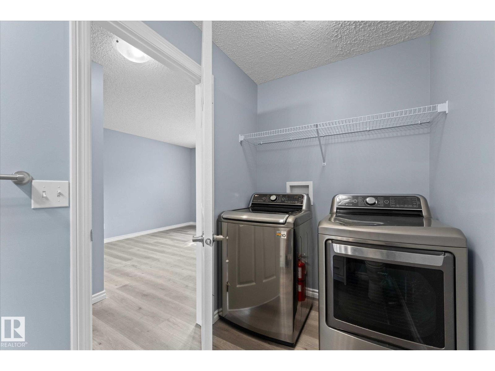 Photo 16 of 40 1404 Hermitage Rd Nw, Edmonton AB