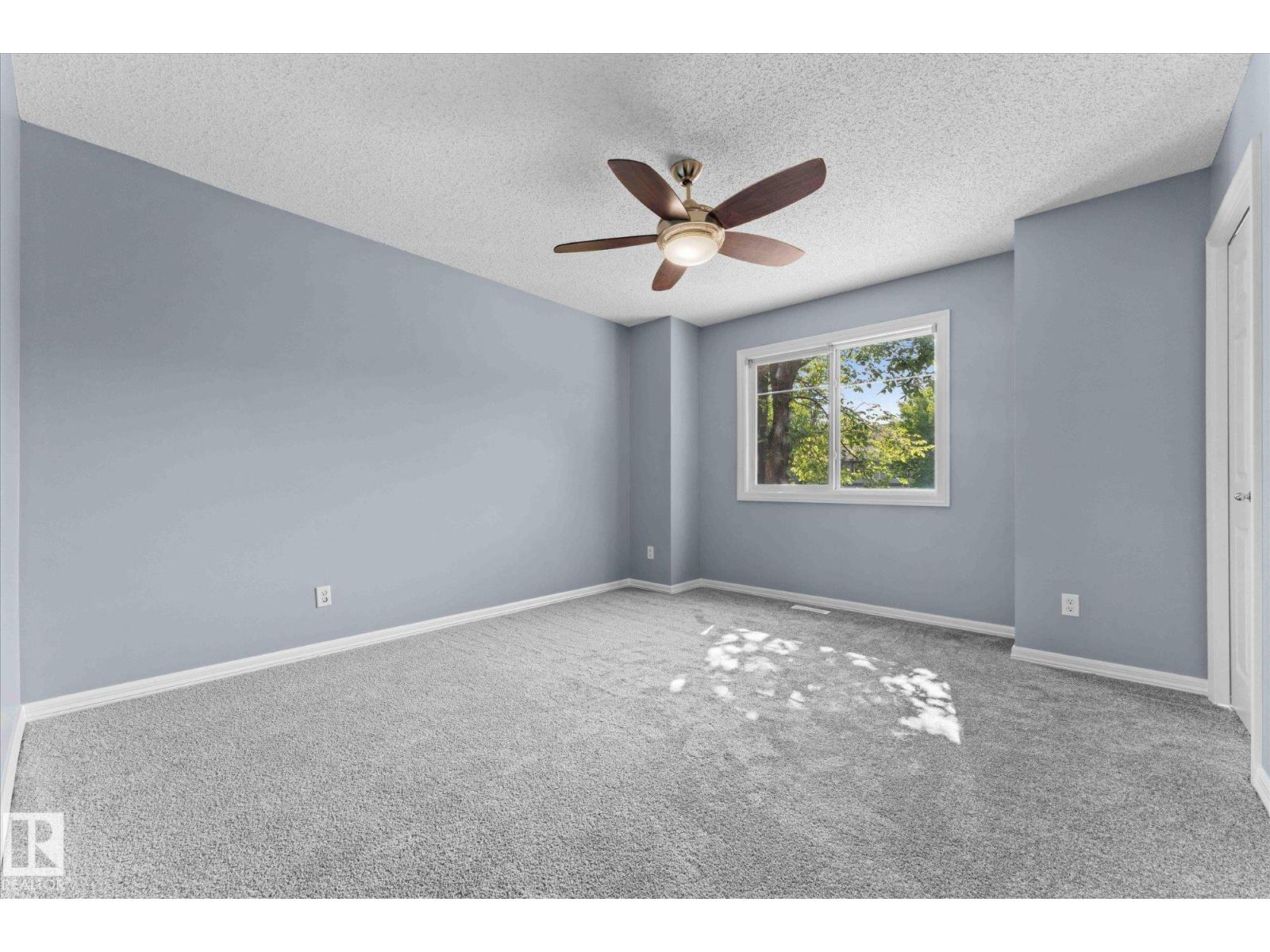 Photo 19 of 40 1404 Hermitage Rd Nw, Edmonton AB
